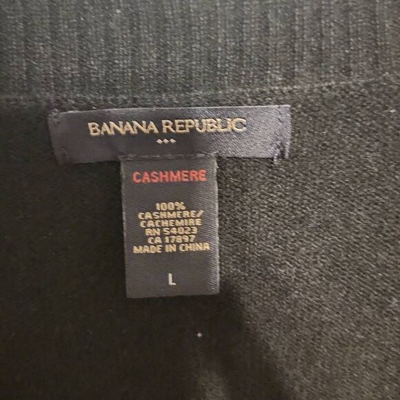 Banana Republic Size L Mens Black 100% Cashmere V Neck Sweater - Picture 3 of 4